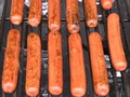 Gegrillte Hot Dogs auf dem Barbecue-Grill KOSTENLOSES Stock-Photo-Bild, gegrillt, hot dogs, grill